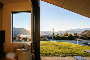 On The Rocks - Sleeps 8 - Family Friendly Holiday Home